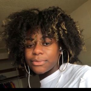 Meet your Posher, Kaylen